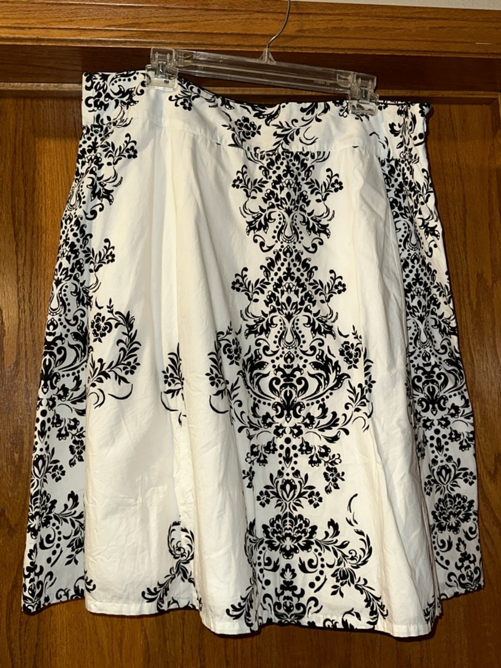 Women's A-Line Skirt with Black Damask Print - Classic White